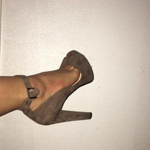 Summer heels